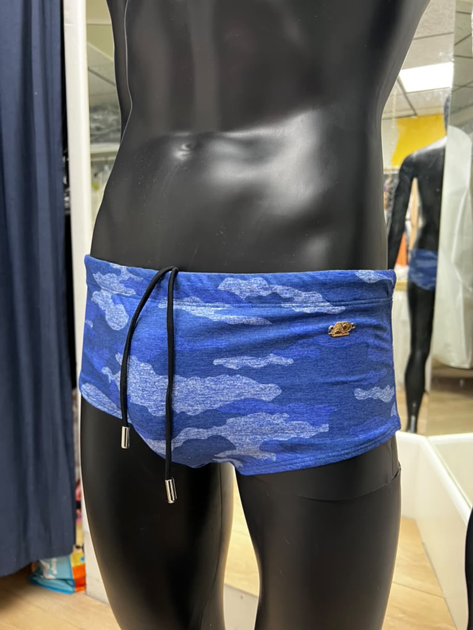 Maresias swimwear — angle 2